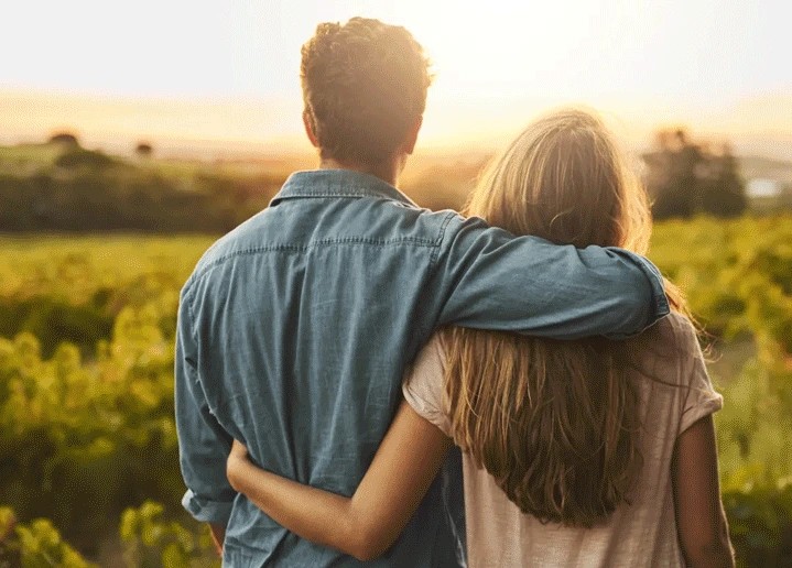 Benefits and drawbacks of AmourMeet Benefits and drawbacks of AmourMeet